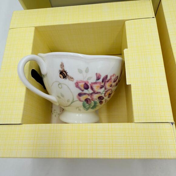 Lenox Butterfly Meadow Fritillary & Blue Butterfly Tea Cup & Saucer Set of 2 - Picture 6 of 16